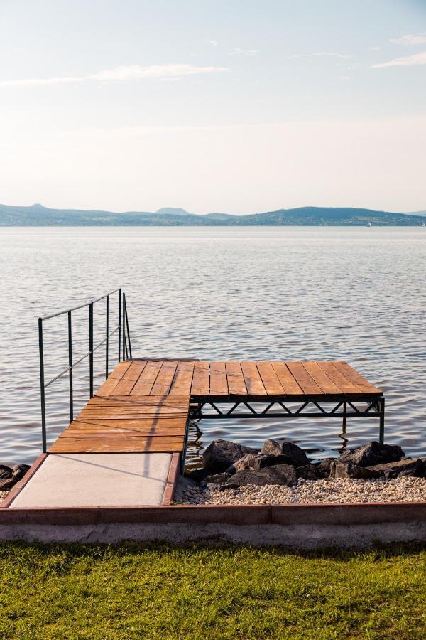 Balaton View Apartment Balatonboglar Bagian luar foto