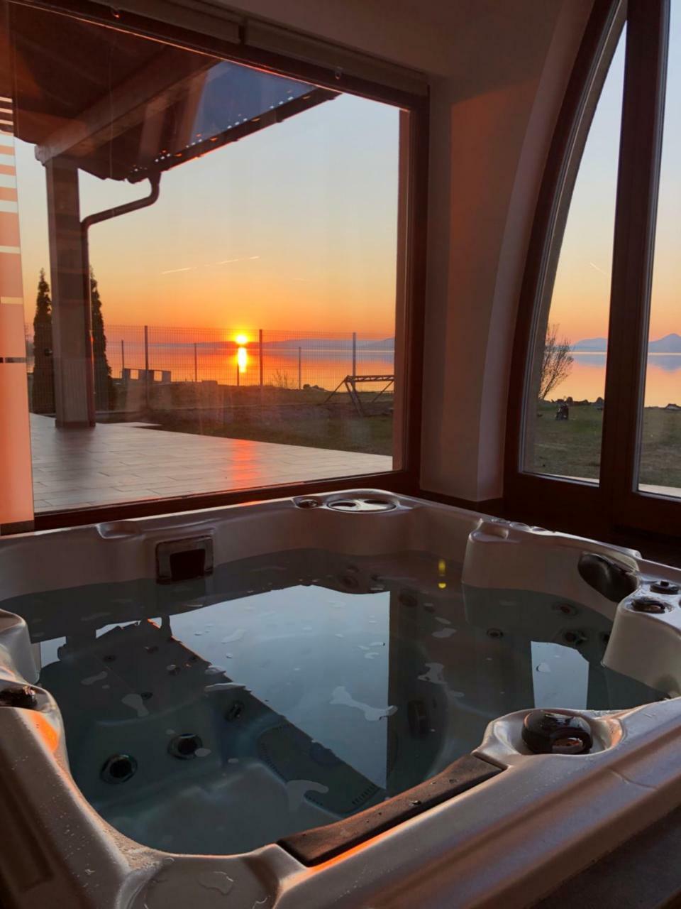 Balaton View Apartment Balatonboglar Bagian luar foto
